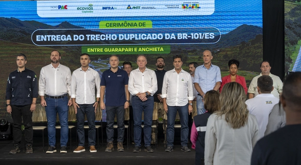 Cerimônia de entrega de 7 km de duplicação na BR-101 entre Guarapari e Anchieta